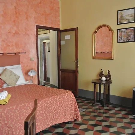 Condotta House Guest house *